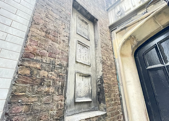 Dickensian London architecture